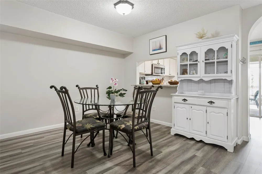 425 KENSINGTON LAKE CIRCLE Brandon, FL 33511