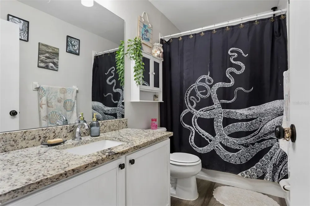 425 KENSINGTON LAKE CIRCLE Brandon, FL 33511