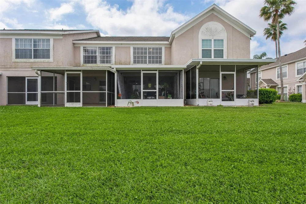 425 KENSINGTON LAKE CIRCLE Brandon, FL 33511