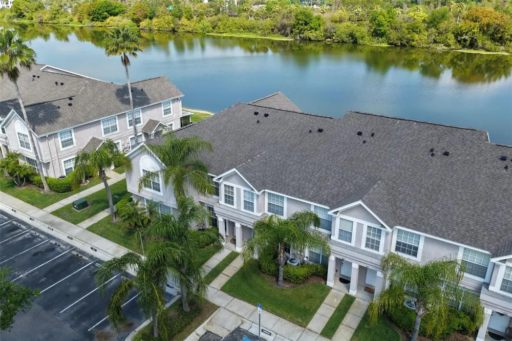 425 KENSINGTON LAKE CIRCLE Brandon, FL 33511