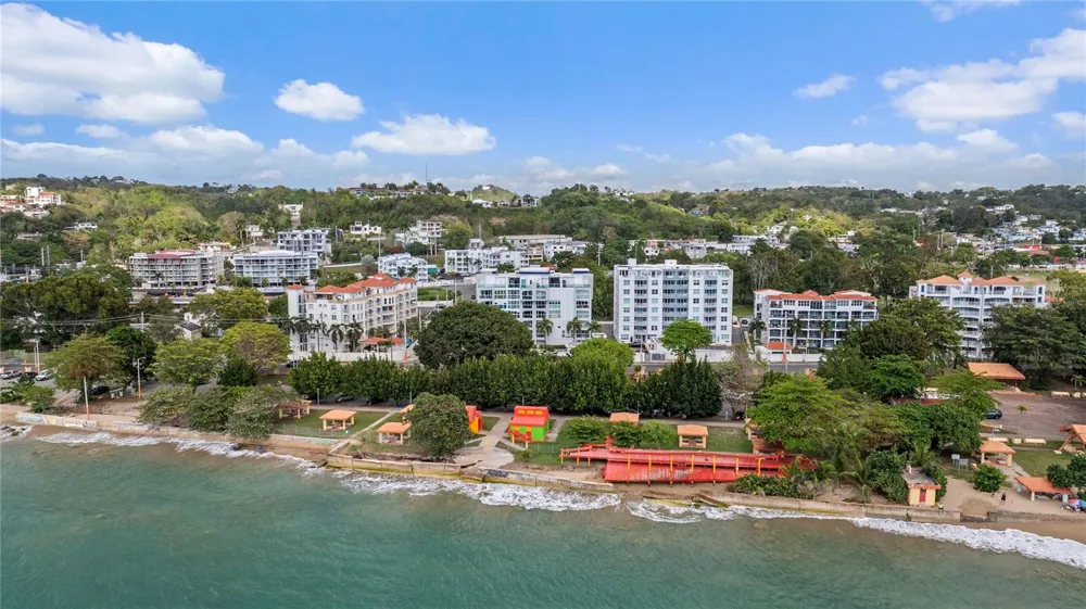 115 ESQ CAMBIJA STREET #2B Rincon, PR 00677