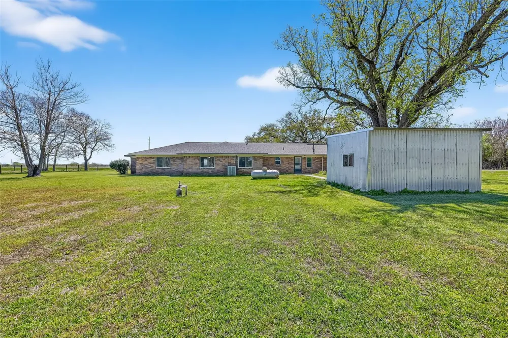 11934 Fm 1994 Road Guy, TX 77444