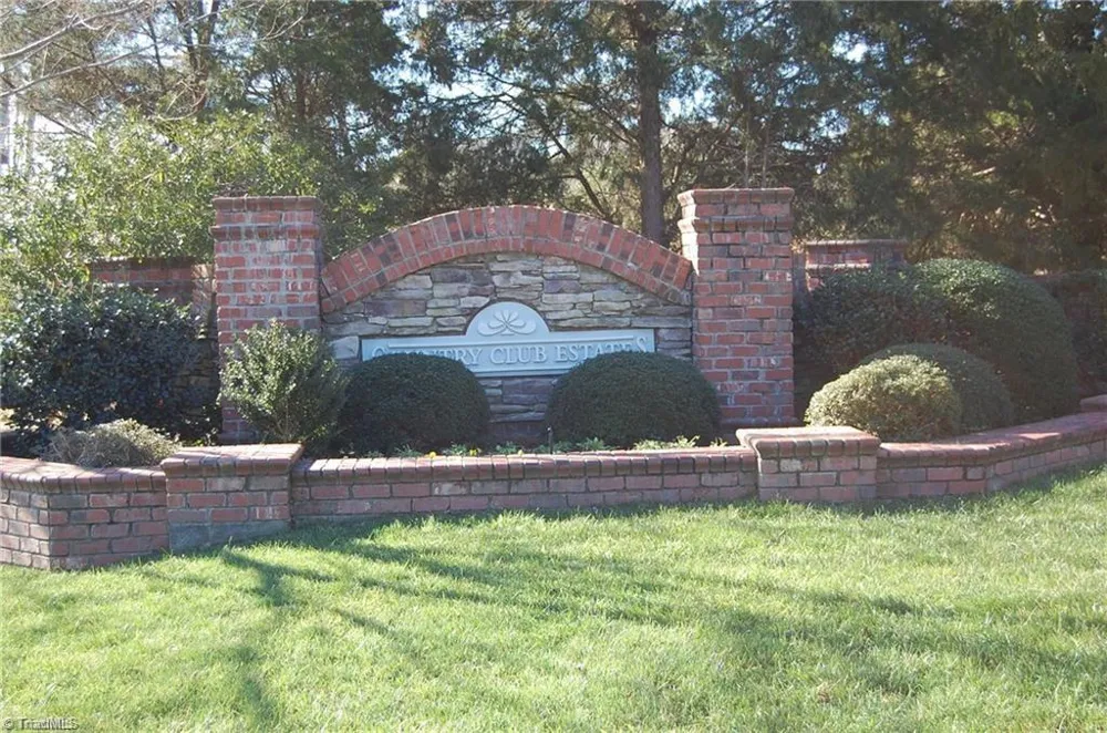 2893 Saint Giles Court High Point, NC 27262