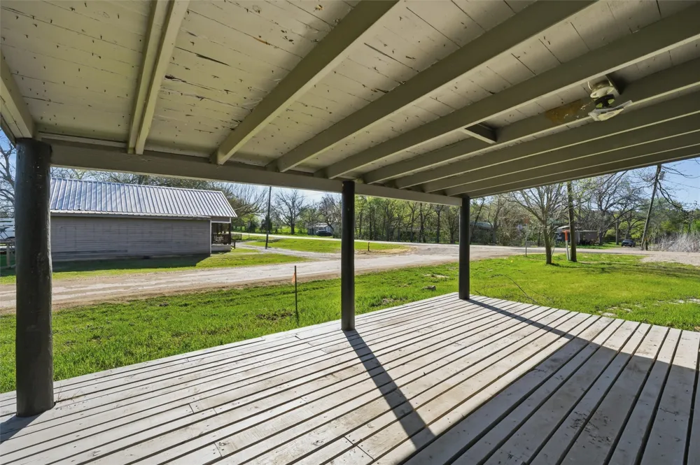 300 S 2nd Street Tehuacana, TX 76686