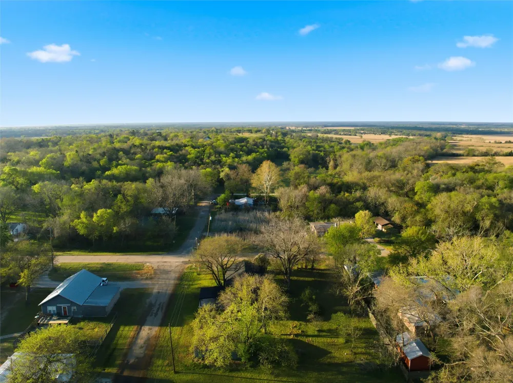 300 S 2nd Street Tehuacana, TX 76686