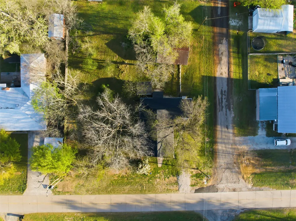300 S 2nd Street Tehuacana, TX 76686