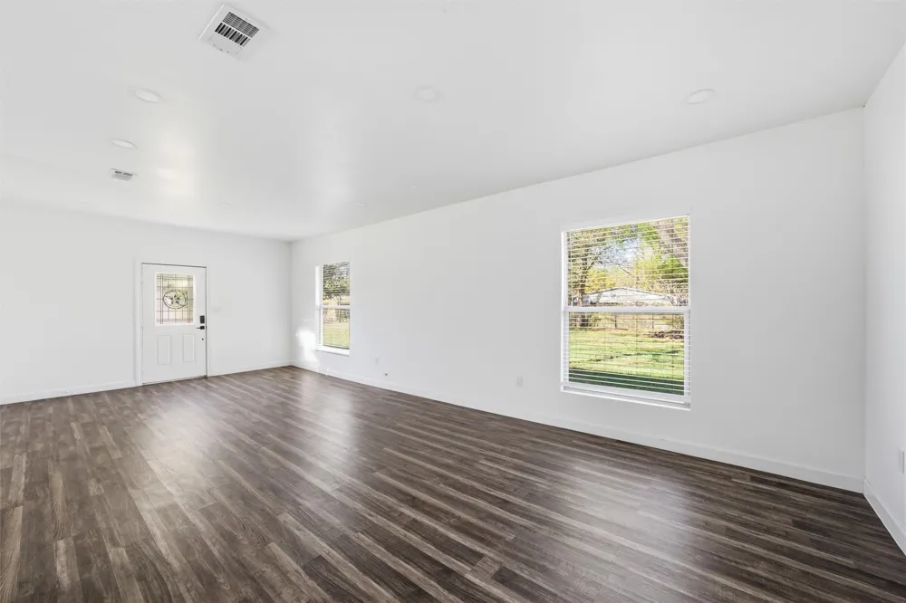 300 S 2nd Street Tehuacana, TX 76686
