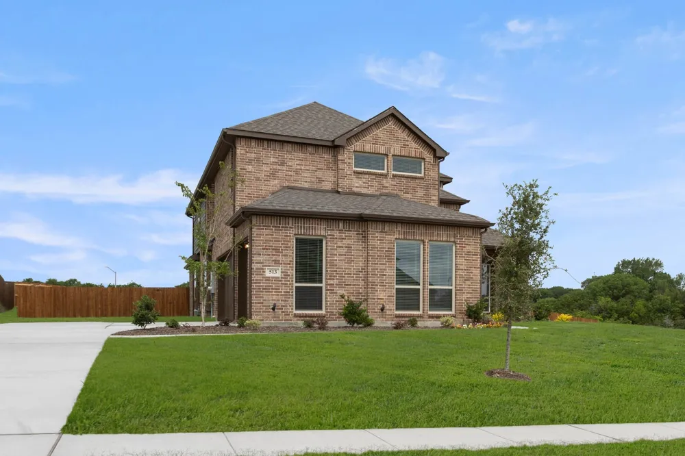 513 Pond Springs Drive DeSoto, TX 75115