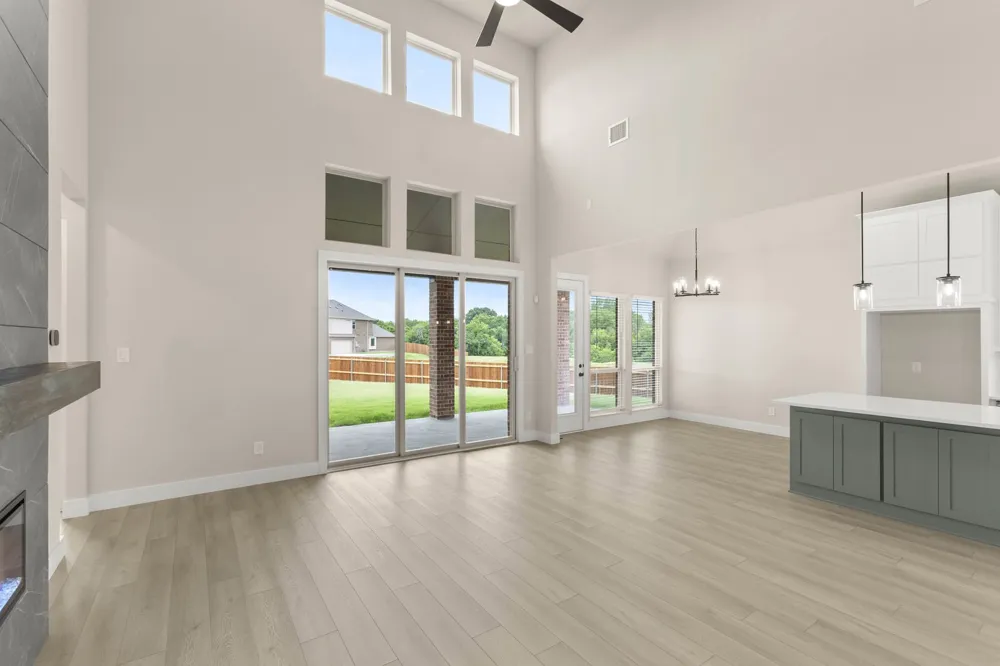 513 Pond Springs Drive DeSoto, TX 75115