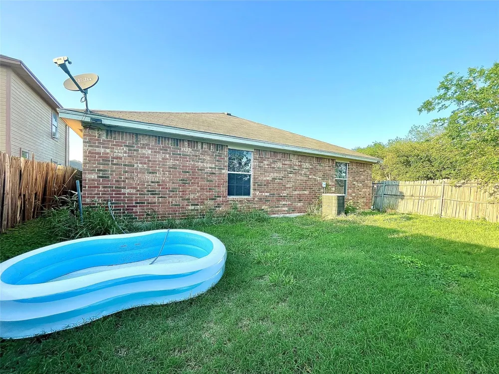 5301 Joshua Court Sansom Park, TX 76114