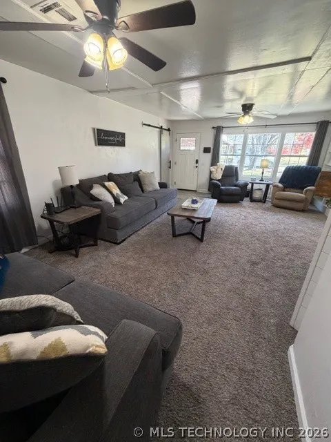 219 Berton Holdenville, OK 74848
