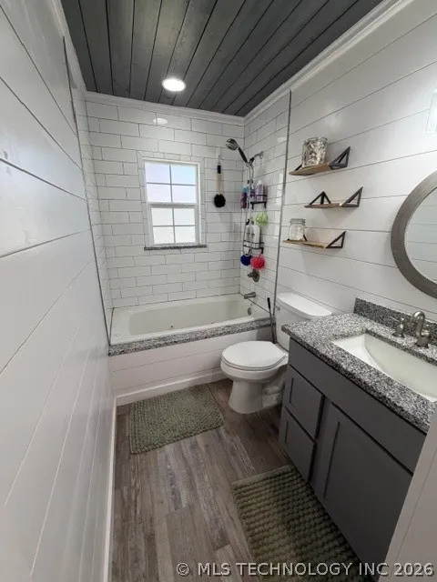 219 Berton Holdenville, OK 74848