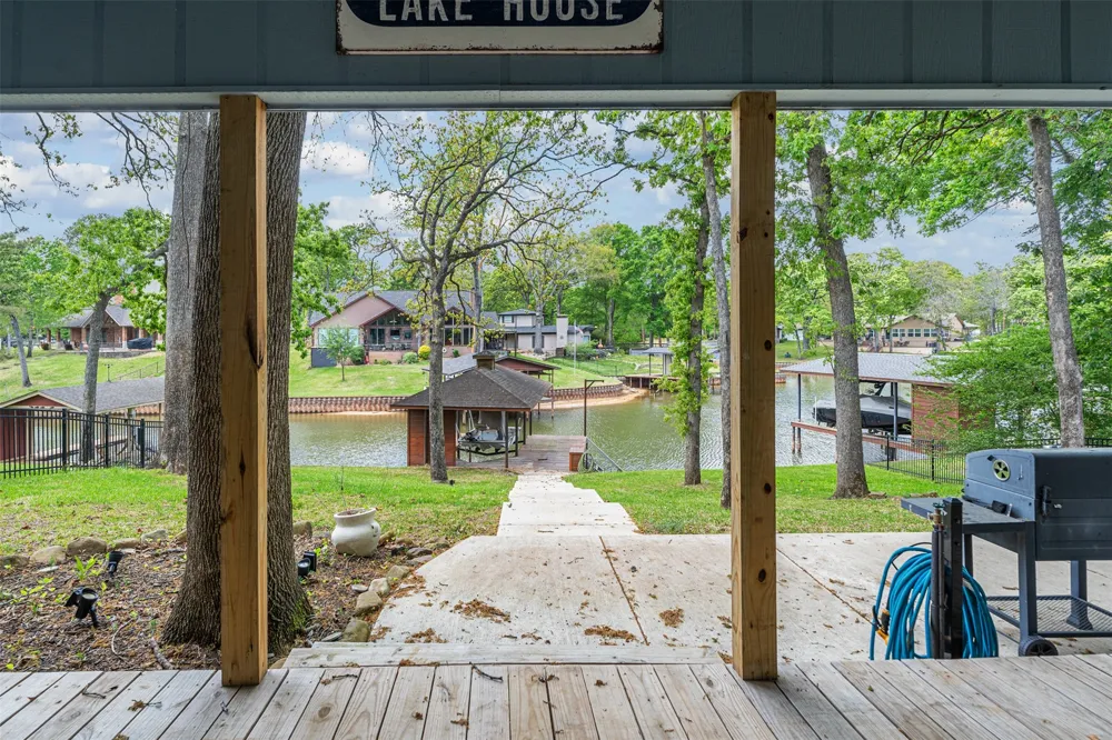 112 Greenwood Drive Trinidad, TX 75163