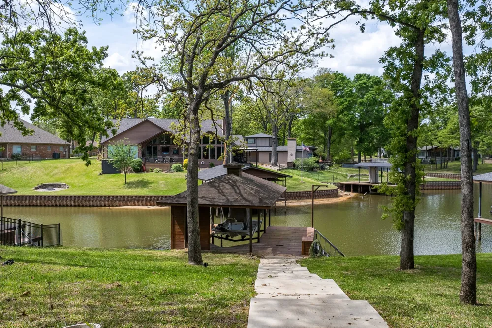 112 Greenwood Drive Trinidad, TX 75163