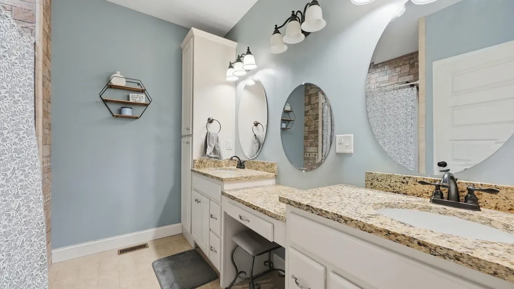271 Mountain Shadow Drive Evensville, TN 37332