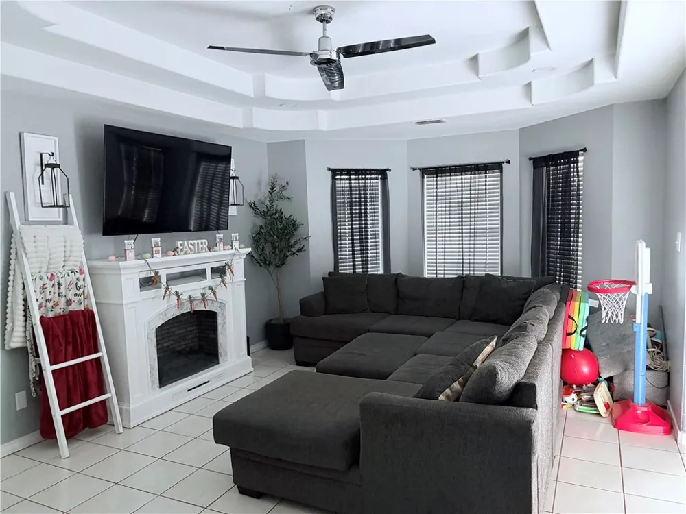 614 Cactus Alice, TX 78332