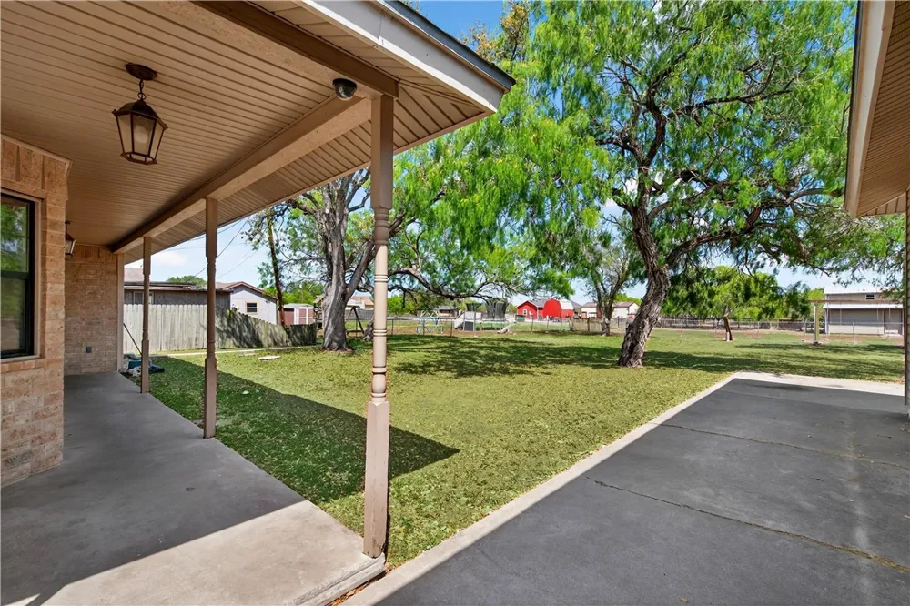 5320 County Road 73a Robstown, TX 78380