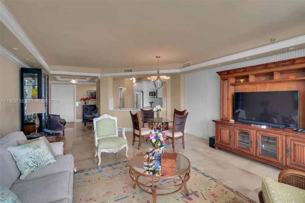 9751 E Bay Harbor Dr #6C Bay Harbor Islands, FL 33154