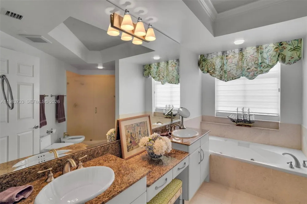 9751 E Bay Harbor Dr #6C Bay Harbor Islands, FL 33154