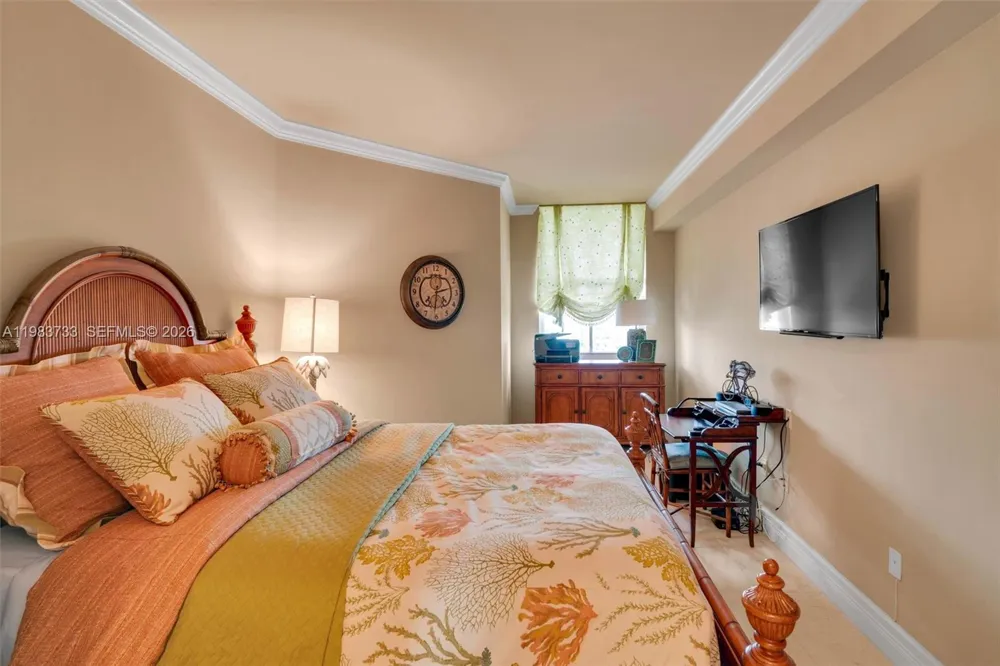 9751 E Bay Harbor Dr #6C Bay Harbor Islands, FL 33154