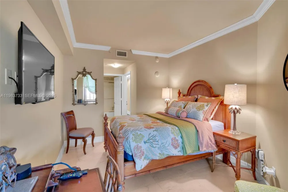 9751 E Bay Harbor Dr #6C Bay Harbor Islands, FL 33154