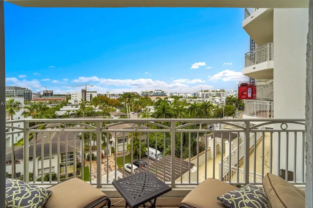 9751 E Bay Harbor Dr #6C Bay Harbor Islands, FL 33154