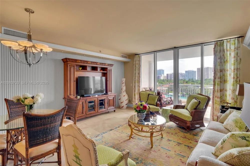 9751 E Bay Harbor Dr #6C Bay Harbor Islands, FL 33154