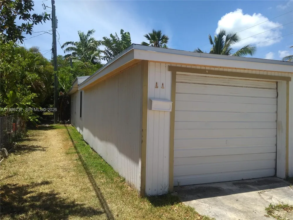 2330 Staples ave Key West, FL 33040