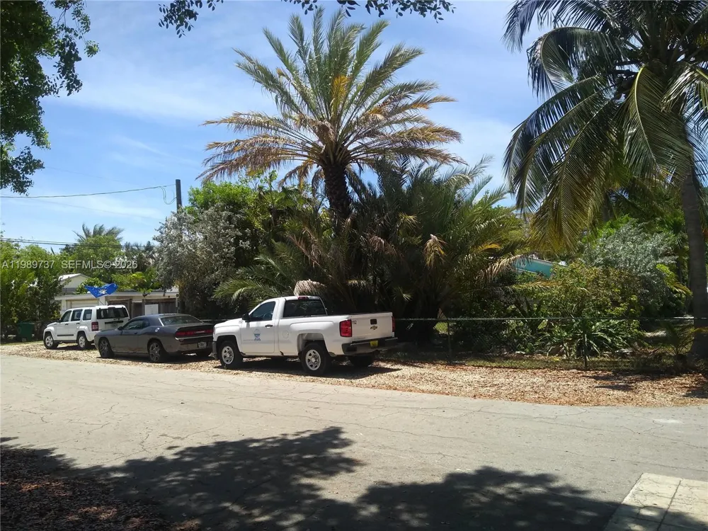 2330 Staples ave Key West, FL 33040