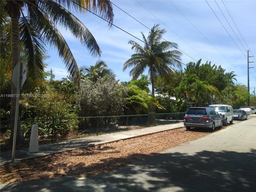 2330 Staples ave Key West, FL 33040