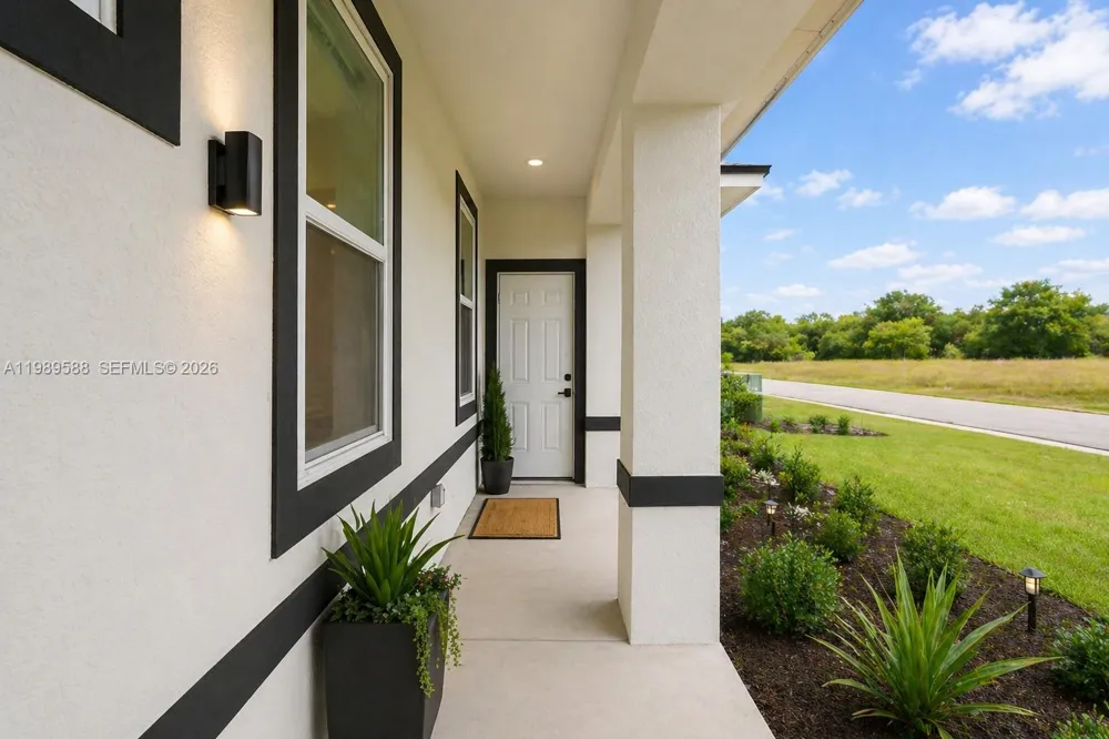 1715 McArthur Ave Lehigh Acres, FL 33972