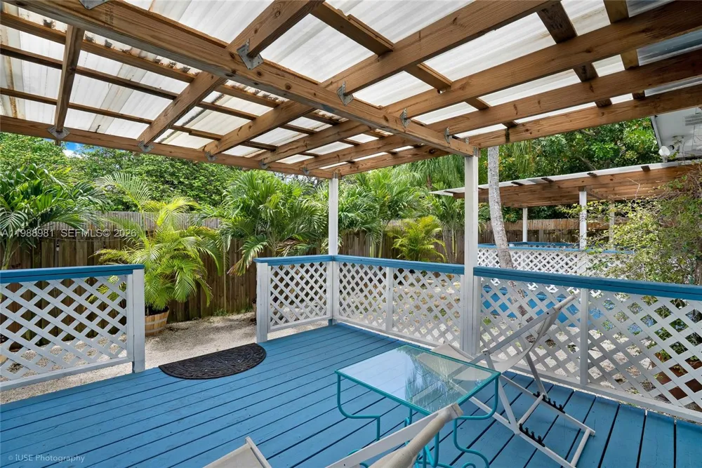 212 SW 1st Ave Hallandale Beach, FL 33009