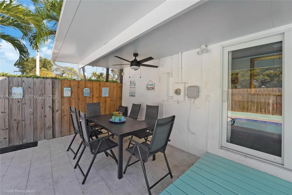 212 SW 1st Ave Hallandale Beach, FL 33009