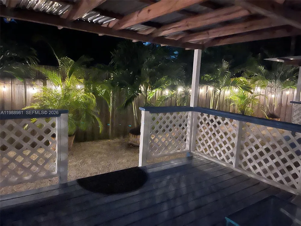 212 SW 1st Ave Hallandale Beach, FL 33009