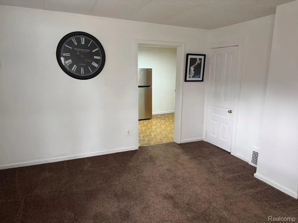 17 Stapleton Street Mt Clemens City, MI 48043