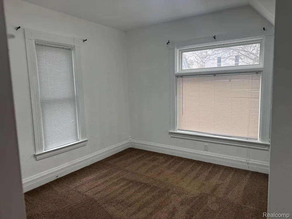 17 Stapleton Street Mt Clemens City, MI 48043