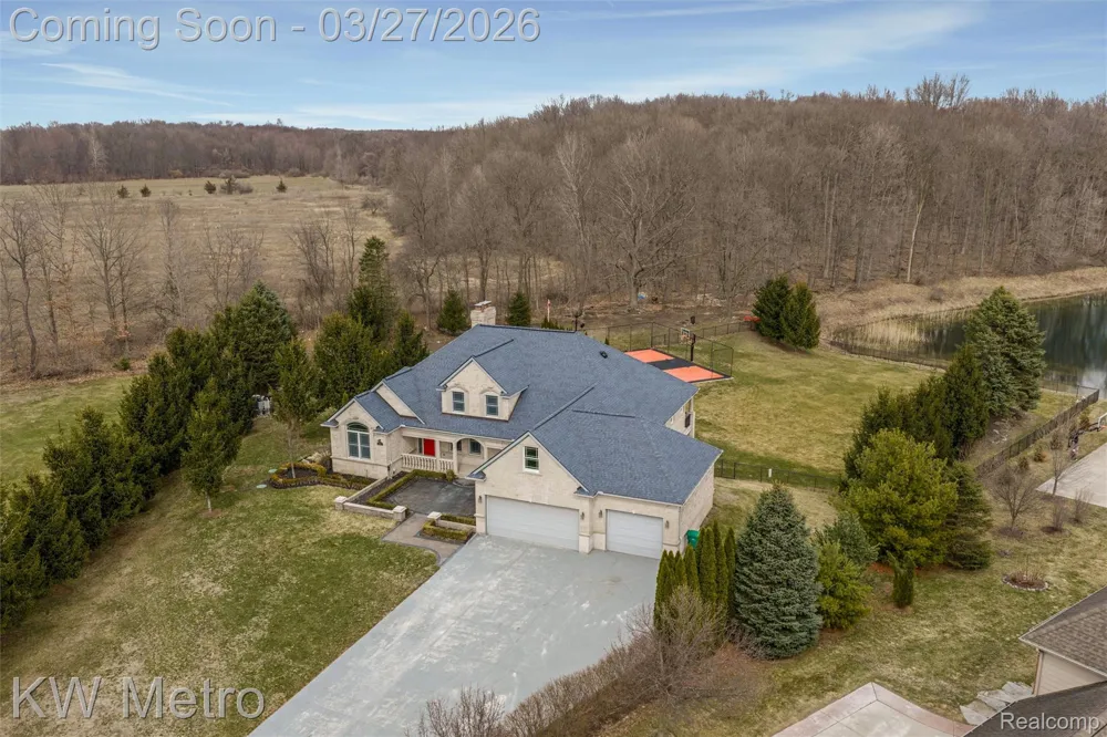 65884 Windrose Court Ray Township, MI 48096