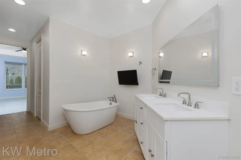 65884 Windrose Court Ray Township, MI 48096