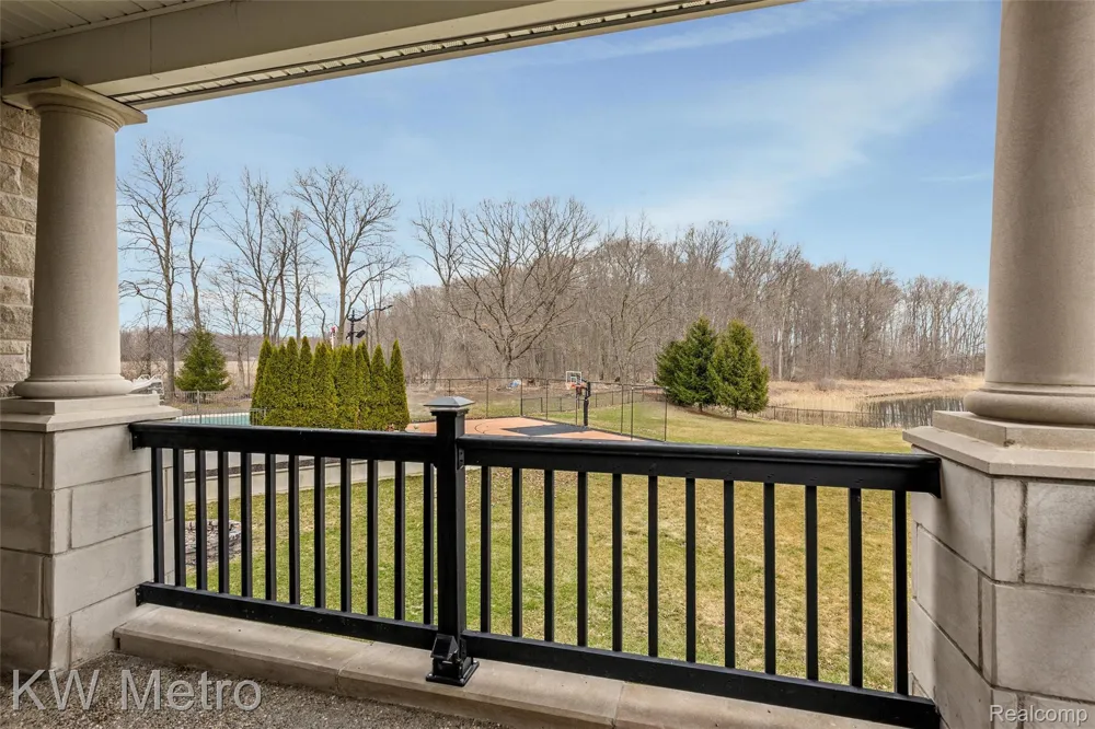 65884 Windrose Court Ray Township, MI 48096