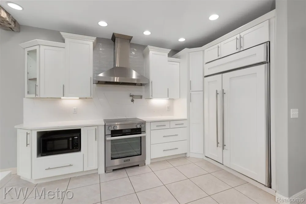65884 Windrose Court Ray Township, MI 48096