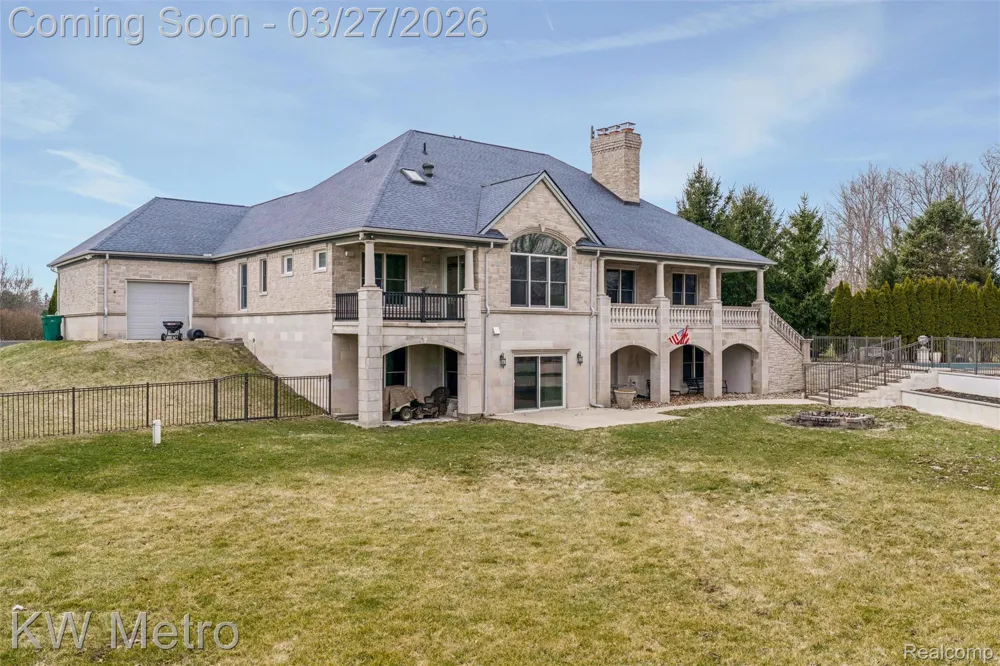 65884 Windrose Court Ray Township, MI 48096