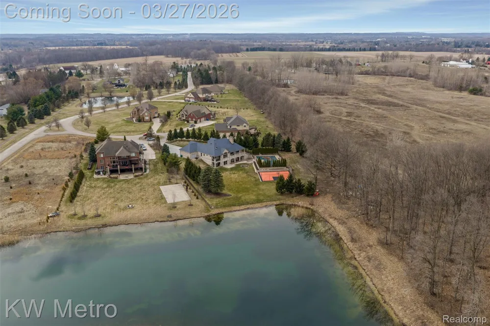 65884 Windrose Court Ray Township, MI 48096