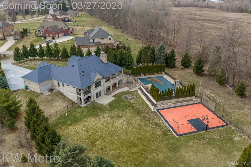 65884 Windrose Court Ray Township, MI 48096