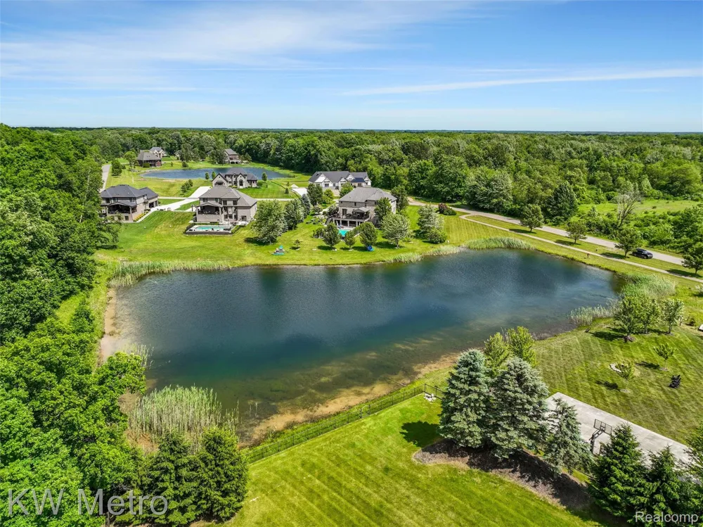 65884 Windrose Court Ray Township, MI 48096