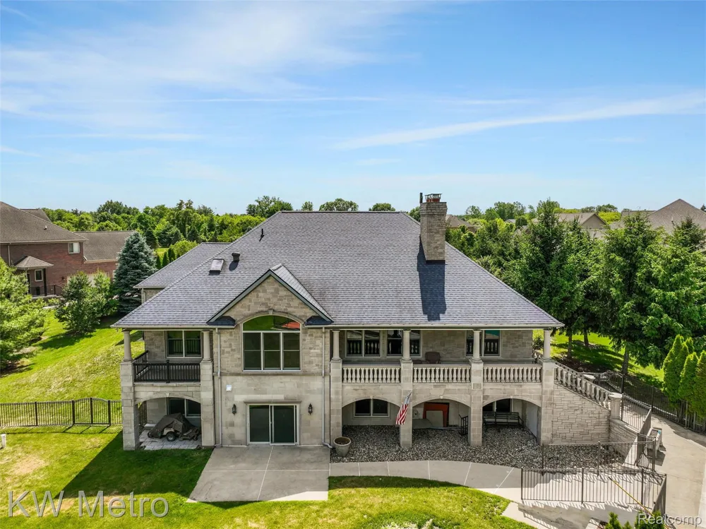 65884 Windrose Court Ray Township, MI 48096