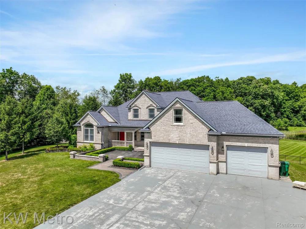 65884 Windrose Court Ray Township, MI 48096