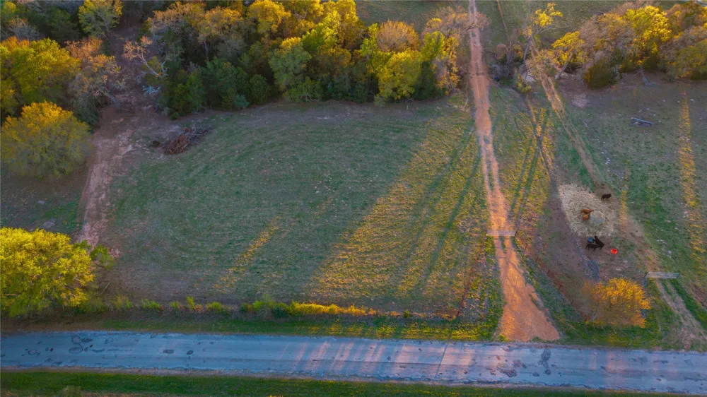 1700 County Road 216 Giddings, TX 78942