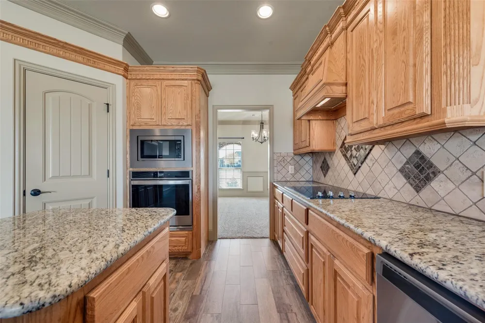 2921 Alamosa Drive Terrell, TX 75160