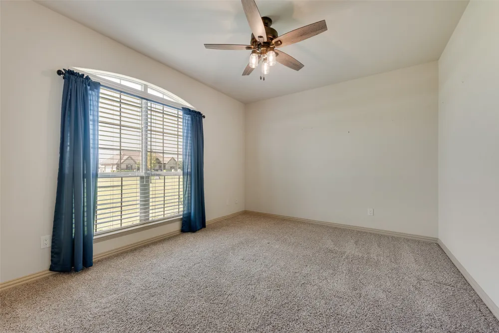 2921 Alamosa Drive Terrell, TX 75160