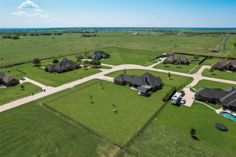 2921 Alamosa Drive Terrell, TX 75160